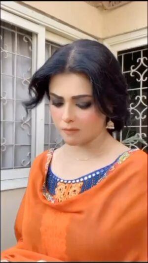 Maria Wasti Instagram - Abhi tak woh larki nhi mil rhi jis na petrol ka promise kia tha🤣🤦🏻‍♀️

#teamM #mariawasti #mariawastiofficial #petrol #pakistan #21Oct #mayiRi #fareb #workingwomen #funny #explore #explorepage #trending #viral