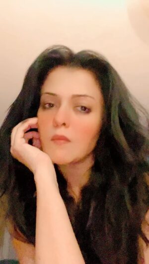 Maria Wasti Instagram - #kobaathai🫣 #aqalkibaat 
#mariawasti #mayiri #fareb #teamM #message #comedy #workingwomen