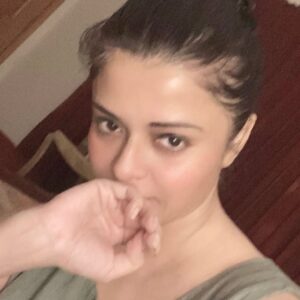 Maria Wasti Instagram - #exhausted #onedayatatime #lahore #lahorelahoreay