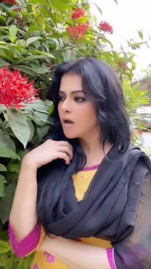 Maria Wasti Instagram - Shoot diaries 🌠

#mariawasti #mariawastiofficial #mayiRi #Fareb #arydigital #lollywood