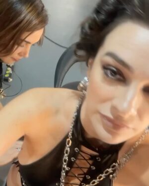 Mariana Molina Instagram - corre que a @streammaxbr liberou mais 5 episódios de #belezafatal e tá BRABOOO!
mais um pouquinho dos bastidores 😊