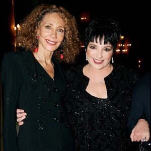Marisa Berenson Instagram - My beloved friend the memories with you fill my heart with joy.. you are the most extraordinary human being, oozing with Love and talent , courage and strength..you make everyone who knows you and sees you very happy!!!
Love you ♥️♥️♥️♥️♥️♥️♥️♥️⭐️💫⭐️💫⭐️💫⭐️💫⭐️🦋🌈

@officiallizaminnelli 

#happybirthday #lizaminnelli #marisaberenson