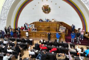 Marlene De Andrade Instagram - 🔵 #27Feb || Diputado Nicolás Maduro Guerra, presenta el Proyecto de Acuerdo en ocasión a la firma del decreto de Canonización del Beato Doctor José Gregorio Hernández Cisneros, médico de los pobres y del pueblo Venezolano.

🔵 #27Feb || Diputado José Gregorio Correa, propone enviar una Reliquia del Doctor José Gregorio Hernández al Panteón Nacional y la construcción de un templo para ser venerado por todos sus feligreses.

🔵 #27Feb || Queda aprobado por unamidad, el Proyecto de Acuerdo en ocasión a la firma del decreto de Canonización del Beato Doctor José Gregorio Hernández Cisneros, médico de los pobres y del pueblo Venezolano.

🔵 #27Feb || Queda aprobado por Unanimidad, el Proyecto de Ley Aprobatoria del Acuerdo Marco de Cooperación Agrícola, adoptado en la vigésima cuarta Cumbre de Jefes de Estado y de Gobierno del ALBA-TCP, en su segunda discusión.

🙏🏻🇻🇪💪🏽 #AsambleaNacional #Venezuela