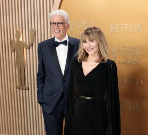 Mary Steenburgen Instagram - Life has been wonderfully ( and sometimes not so wonderfully) intense lately. I have been too busy to think about posting lately but today I’m going for it. The good and the bad. The good massively out weighs the bad, especially two little new babies in our life named Sonny and Tove. They are incredible blessings and we are so grateful to be a part of their little tribes.  Because Ted’s show is so wonderful, and Ted in it, we ended up going to lots awards shows, including one where he received The Carol Burnett Award at the Golden Globes Gala. Sitting next to one of my comedy heroes was just so meaningful to me. She is as magnificent as you think she might be. Last night at the SAG Awards Ted didn’t win but we had an amazing evening anyway. Part of the thrill was sitting next to my dear friend, Jane Fonda, and being blown away by her beautiful acceptance speech for her lifetime achievement award. 

I have a shot of the Palisades Fire that I took on the day it broke out- though we were more fortunate than a lot of people, it caused so much pain and heartbreak to so many, and Ted and I are trying to do what we can to help our city that we love.

The chocolate cake is an old favorite recipe and I made it for my granddaughter’s 13th birthday. 

There is a picture of myself and my Aunt Freda taken at her 100th birthday bash that we all threw for her in Arkansas. 

It’s been a crazy beginning of 2025! #blessed 

Hair @davestanwell, Makeup @lorencanbymakeup, Styling @katwaslike, SAG Dress & Jewelry @lever_couture @beladorajewelry, Golden Globes Gala Dress & Jewelry @moniquelhuillierofficial @anitakojewelry