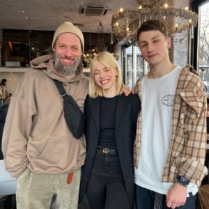 Masha Kondratenko Instagram - тааакс, ну що! в нас вже активно йде підготовка номеру на фінал національного відбору 

зустрічайте!)) режисер Костя Томільченко і його команда 💔 

ооооой що буде! 🌪️

well, we are already actively preparing the number for the final of the national selection

meet the director Kostya Tomilchenko and his team 💔 

oooooh what’s going to happen! 🌪️