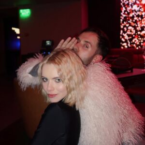 Masha Kondratenko Instagram - щаслива мати таких друзів ♥️ 
щаслива зустріти свої 25 саме так 🫂 

всім ще раз дякуую за привітання! люблю люблю 

P.S.: @sapience.kyiv дякую за атмосферу, музику і відчуття свята 🥹🫶🏼