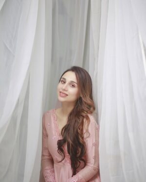 Mashal Khan Instagram - Wearing @ansabjahangirstudio💕
Photography @chauhanified 
Hair and make up @astelbhatti