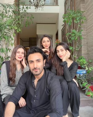 Mashal Khan Instagram - The powerpuff girls and professor utonium🐈‍⬛🖤
