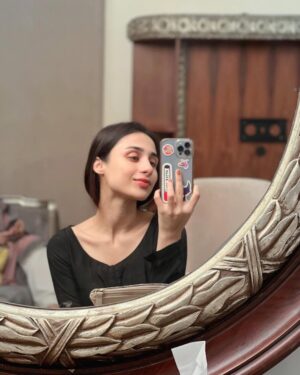 Mashal Khan Instagram - No make-up photo dumps are my favourite🥰🥰