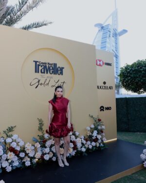 Masoom Mehta Instagram - Welcoming Dame Anna Wintour on her first trip to Dubai... ✨

From witnessing Condé Nast Traveller’s iconic #GoldList to Dame Anna Wintour’s admiration for @diviathani, (my personal favorite & a true trailblazer redefining travel media on a global scale) the best of travel & storytelling truly came alive. 

@condenast @condenasttraveller @jumeirahbeachhotel