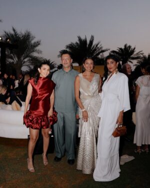 Masoom Mehta Instagram - Welcoming Dame Anna Wintour on her first trip to Dubai... ✨

From witnessing Condé Nast Traveller’s iconic #GoldList to Dame Anna Wintour’s admiration for @diviathani, (my personal favorite & a true trailblazer redefining travel media on a global scale) the best of travel & storytelling truly came alive. 

@condenast @condenasttraveller @jumeirahbeachhotel
