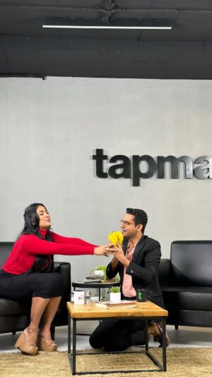 Mathira Instagram - Ye tou bilkul bhi AAM baat nahi lag rahi🤔 

What is happening here? 

To find out click the link in our bio and watch for free only on tapmad. 

#PSH #tapmadoriginals