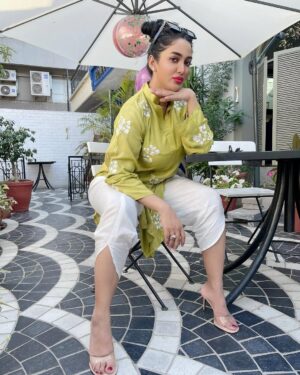Mathira Instagram - My goal is to live a soft life. No anger, no unforgiveness, no resentment... those things bring struggle, sickness, and hate. I just want love, good energy, a good heart, and peace.  #mathira