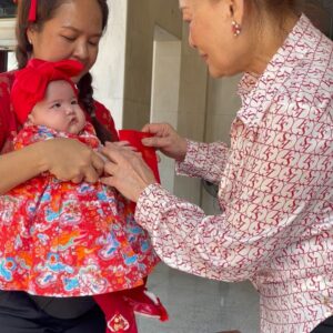 Matika Arthakornsiripho Instagram - “ตรุษจีนปีนี้ขอให้ทุกคนเต็มไปด้วยความโชคดี ความสุข และความสำเร็จในทุกๆ ด้าน! เฮงๆ รวยๆ ไปด้วยกันนะคะ 🧧🎉