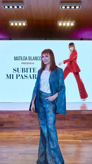 Matilda Blanco Instagram - Obsesionada con Subite a Mi Pasarela 👠
Siempre mucho más para mostrar junto a @remingtonlatam Sponsor oficial de nuestra Master Class
“Celebra Tu Estilo”

Modelos @matildablancoescuela 
Producción y prensa @soyloregentile 
Idea y realización @matildablanco 

📍Centro Metropolitano de Diseño en Ciudad de Buenos Aires

#subiteamipasarela #celebratuestilo #remington #moda #estilo #pelo #hairstyles