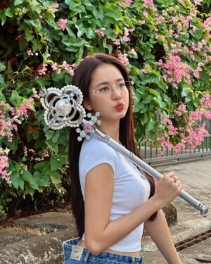Maylada Susri Instagram - รู้ว่าคิดถึง จึงลงรูปมาหา จุ้บๆ 😘 #GentleMonster #GentleMonsterJewelry #GentleMonster2025
@GentleMonster