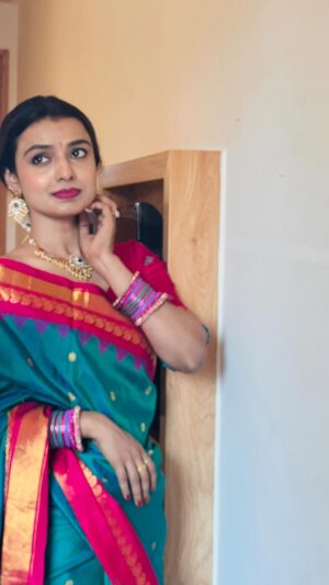 Mayuri Deshmukh Instagram - 🌼🌸🌼🌸🌼
📸 @abhidnya.u.b 😘