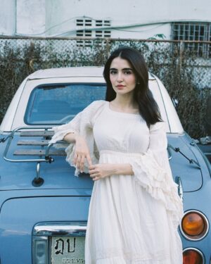 Meerub Ali Instagram - fairytale in a film

stylist: @aarindanoor 
photo: @a2m.film_