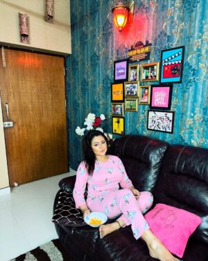 Megha Ghosh Instagram - 𝗞𝘆𝗮 𝗣𝗶𝗻𝗸 𝗗𝗿𝗲𝘀𝘀 𝗠𝗲𝗶𝗻 𝗢𝗿𝗮𝗻𝗴𝗲 𝗞𝗵𝗮 𝗦𝗮𝗸𝘁𝗲 𝗵𝗮𝗶?? 

𝗣𝗹𝗲𝗮𝘀𝗲 𝗪𝗮𝘁𝗰𝗵 𝗠𝘆 𝗦𝗼𝗻𝗴, 𝗟𝗶𝗻𝗸 𝗶𝗻 𝗕𝗶𝗼🔥🔥

🌸🌼🌸🌼𝗠𝗶𝘀𝘀 𝗬𝗼𝘂 𝗣𝗮𝗽𝗮🌼🌸🌼🌸😞💔

✵

✵

✵

✵

✵

✵

✵

#odisha #odisha_igers #odishagram  #kolkatareels #kolkatareels❤️❤️❤️ #kolkataphotography #kolkatafashionblogger #kolkatamodel #kolkatablogger #kolkatabloggerstyle😍❤️ #bengali #bengalifood #bengalicuisine #bengalifoodblogger #kolkatasutra #kolkatadiaries #MeghaGhosh ❤️‍🔥