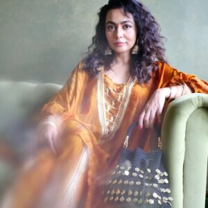 Meghana Kaushik Instagram - MUSTA(RD)NA ISHQ 💛💫💛
.
.
.
LOVE THESE RAW PORTRAITS WITH MY CURLS BEING BOUNCY FOR A CHANGE & WEARING ONE OF THE MOST COMFY INDIAN OUTFITS EVER 😍 

I LOVE THIS LOOK. DO YOU ?? 
🫶✨️🤗 WRITE IT IN THE COMMENTS BELOW 
.
.
Portraits by @thebigbearg 🫶🤌
.
KAFTAN by @labelmuslin 
Bag @3.10byguggi 
.
.
.
.
#indianwear #kaftan #meghanakaushik #artistsoninstagram #actor #contentcreator #fyp #explore #explorepage #raw #untouched #portraitphotography #portrait #curlyhair #curlyhairgirl #curls #bollywood #sanjayleelabhansali #sanjayleelabhansalifilms