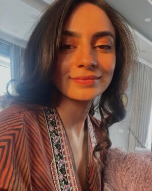 Mehar Bano Instagram - from party girl to poetic sulker