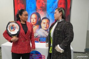 Meiko Satomura Instagram - 3.19代々木第二体育館
『THE TOP of JOSHI WRESTLING』
記者会見でした。

🔴3月19日(水)🔴
国立代々木競技場第二体育館大会
18:30試合開始

◆全対戦カード◆

第1試合 シングルマッチ 10分1本勝負
Maria vs 愛海

第2試合 8人タッグマッチ　15分1本勝負
YUNA & 鈴木ユラ & 炎華 & ZONES
vs
ニナ・サミュエル & 優宇 & VENY & レナ・クロス

第3試合 シングルマッチ 15分1本勝負
シン・広田さくら vs ジャガー横田

第4試合 6人タッグマッチ 15分1本勝負
アジャコング&井上京子&井上貴子
vs
岡優里佳&永島千佳世&水波綾

第5試合 ハードコアマッチ 20分1本勝負
世羅りさ vs DASH・チサコ

第6試合 
センダイガールズワールドジュニア選手権試合 30分1本勝負
（挑戦者）さくらあや vs Chi Chi（王者）
※第9代王者 4度目の防衛戦

セミファイナル
センダイガールズワールドタッグ選手権試合 30分1本勝負
（挑戦者）舞華 & HANAKO＜杯 High Mate＞
　vs
（王者）岩田美香 & 高瀬みゆき＜赫覚醒＞
※第23代王者 初防衛戦

メインイベント
センダイガールズワールド選手権試合 30分1本勝負
（挑戦者）橋本千紘 vs 里村明衣子（王者）
※第16代王者 初防衛戦

カメラマン・ぺぺ田中
#SENJO #代々木第二体育館　#stardom