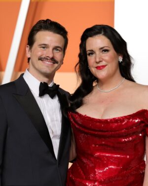 Melanie Lynskey Instagram - Some nights really feel like a fairytale and last night at the #vanityfairoscarparty was one of them. Huge thanks to @vanityfair and @radhikajones for inviting us. 
And THANK YOU to @csiriano for the dress of my dreams- Christian your generosity, talent, and commitment to making a woman look and feel as beautiful as possible never fails to astonish me. I am so grateful. 
Thank you @martinkatzjewels for these beautiful diamonds!! I am so lucky to get to play princess for a night. We love you @periellenb. 
Absolute dream team @misha_rudolph_stylist planning this look to perfection and my angels @marcusrfrancis and @stephensollitto going above and beyond to make this night so special for me and making me feel so pretty. @nailsbyshige this manicure is so beautiful I started wearing gloves to do the dishes to protect it!! 
Thankyou so much to the wonderful @aimeecarpenter17 for this perfect @tylerellisofficial bag. 
Look at this dreamboat I’m married to in his beautiful @gucci tuxedo and @martinkatzjewels cufflinks. Dring you’re so fun!! Thank you for carrying my sneakers and then carrying my heels when I changed into said sneakers. 
Such a fun night seeing friends and eating the world’s best pizza courtesy of @evanfunke and now I’m about to have a lovely nap with Mark R. I’m the luckiest person in the world. @gettyentertainment #vfoscars