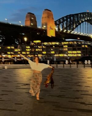 Melia Kreiling Instagram - My Sydney Speed-Date, courtesy of the oh-so-perfect hosts Kate&Grant: Sydney Harbour, Sydney Opera House, Sydney Harbour Bridge, Sydney Olivia, Sydney Ferries, Sydney Shark Nets, Shark Beach, The Gap, Sydney’s Bondi Beach, Sydney Rescue Teams, Sydney Sunrise, Sydney Cowboy Emma, Sydney Seagulls, and lots of Sydney Selfies!! ♥️ @wherestheotherone @gmbell77 @oliviawz
