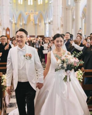 Michelle Wai Instagram - 唔經唔覺婚禮已經過咗兩星期，記得結婚當日，由起身一擘大眼嗰一刻開始，就好緊張同擔心。但係好幸運地一切都好圓滿，感激所有好朋友嘅幫忙，感激所有團隊高質素完美嘅配合，每一刻嘅畫面都充滿着愛同感動，雖然婚後對腳痛足三日，感覺好似拍咗三日打戲一樣，但都係值得嘅! ❤️

Hotel Venue: @islandshangrila
Hotel Deco: @bigdayweddingg 
Photography: @billyonairphotography
Emcee: @kissisis
Gowns: @trinitybridal #trinitybridal
High Heels: Silver ones/@giuseppezanotti, White ones/@christianlouboutin
Jewellery: @emperorjewellery 
Suit: @decon.tailormade 
Michelle&Kenley’s makeup: @make_up_by_mw 
Michelle&Kenley’s Hairstyling: @singsing113 
Bouquet: @bfflowers.boule.de.fleurs
Wedding Favors: @jomalonelondon @skinceuticals @lucullus_hk @shwedding.store