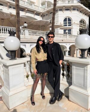 Milena Smit Instagram - Que bien nos lo pasamos el otro día en el evento de “La chica de nieve 2” en Málaga, gracias @netflixes @atipicafilms , y a todos mis compañeros 🖤🫂
¿Qué os ha parecido la serie?