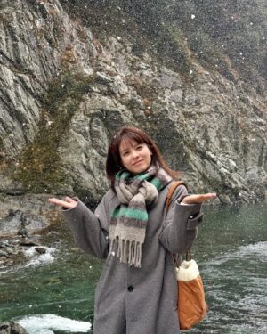Mina Fujii Instagram - .
「食客ホヨンマンの定食紀行」徳島篇、ご視聴いただきましてありがとうございました。
頂いた番組の本を見て、韓国の美味しいお店にもうかがおうと思います🥹✨

<식객 허영만의 백반기행>, 시청해주셔서 감사합니다☃️
백방기행 책 읽고 한국 맛집투어도 할거야~~~🥹✨

#徳島旅行#도쿠시마여행#일본소도시#소도시여행#tokushima#食客ホヨンマンの定食紀行
#TV조선 #식객허영만의백반기행 #백반기행