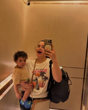 Minal Khan Instagram - Family vacay❤️ so chaotic but oh so good 🥹