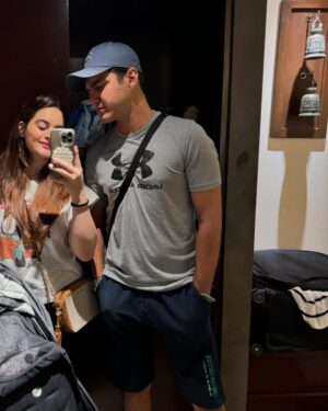 Minal Khan Instagram - Family vacay❤️ so chaotic but oh so good 🥹