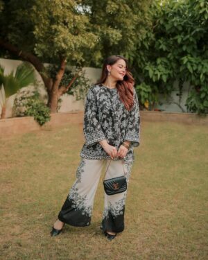 Minal Khan Instagram - A perfect coord for this mid season ✨ 

@theaffordabledesigner