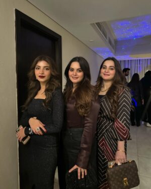Minal Khan Instagram - Chilly Saturday night with my girls thanks @kinzahashmi for having us over 👀❤️