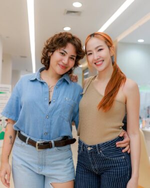 Mintita Wattanakul Instagram - จูงมือแฟนตรวจสุขภาพหน่อย ต้อนรับน้องซิลเข้าสู่วัยเลข3 จากใจพี่มิ้นวัย37ขวบ ปีนี้พากันดูแลสุขภาพสุดๆ มาเชคอัพให้รู้ อย่ามัวแต่กลัวความจริงนะทุกคน รู้เร็วก็จัดการได้เร็วค่ะ😎✨
#phyathaihospital
#phyathai1hospital
#AllYouCanCheck