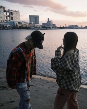 Mirai Yokoda Instagram - シークレットラブMV公開どうだったー！
普段の素の2人が詰まりまくってて本当に大好きなMVです
本当にたくさんの方に見て欲しい💭
MVで使った思い出の写真みんなに共有