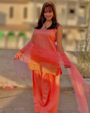 Miss Wow Instagram - 🔥🙈 #photos #indian #photsohoot #filmygayan #pics #viral 

Lens @al_irshad_international 
📷 @boss001117