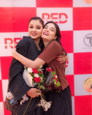 Mizna Waqas Instagram - We did it ❤️

@miznawaqasofficial 🤎