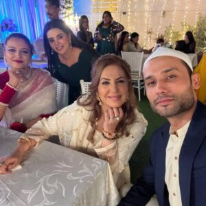 Mizna Waqas Instagram - @miznawaqasofficial ❤️@hassankhanofficials ❤️ #sabahatbukhari #mssabahatbukhari #iqtidar #dramaserial #comingsoon #greenentertainment directed by fahim burny #dramaserial #dramaactor #actress #actorslife #event #showbiz #showbizpakistan