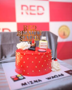 Mizna Waqas Instagram - It Was A wonderful evening for me Alhumdulillah @redbymizna GRAND OPENING It was A huge blessing for me and my Family ❤️ 

I would like to thank @0fficialmahnoorkhan To put the event so smoothly love you beta ❤️ 

Decor @eventsbyharbour 
📸 @weddingsbykhushnood 
Cake @just_baking93 

Supervised by @trickytechagency @0fficialmahnoorkhan 🎉