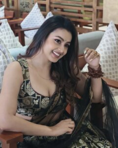 Actress Mokksha HD Photos and Wallpapers March 2025