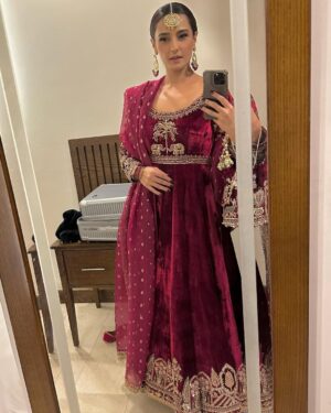 Momal Sheikh Instagram - Every love story is beautiful but yours is my favourite♥️
Mahirah… our most special one!! 
I don’t know where to begin from but these past few weeks have been nothing but magical😍
You have given us memories that will last a lifetime. From the wedding festivities to the actual day everything was unreal. I wanted you to know how grateful I feel to have been a part of your wedding celebration.
I am so happy for you both. 
Here’s to a lifetime full of happiness and immense love.
May Allah always keep you, Salim and Azzu under His protection and away from 🧿 
You deserve all the love, smiles, peace, happiness and success in the world. 

Congratulations to the wonderful two of you!! 
Cheers to love, laughter and happily ever after! @mahirahkhan @salimkarim 
♥️🫶♥️

Special thank you @mohsin.naveed.ranjha for making this beautiful custom made outfit for me 💕
Jewels by @kohar_jewel 
Hair and makeup @mubsher.bhatti my fav