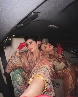 Monica Chaudhary Instagram - Just two Delhi girls CASUALLY dressed for diwali party ✨
Makeup: @make_up_chauhan
