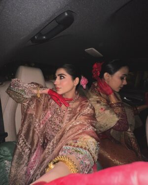 Monica Chaudhary Instagram - Just two Delhi girls CASUALLY dressed for diwali party ✨
Makeup: @make_up_chauhan