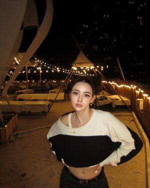 Mookda Narinrak Instagram - 💡ไฟน้ำค้าง20:30คืนนี้ #ch7hd35 #ไฟน้ำค้าง