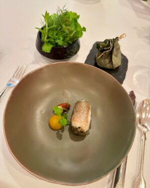 Morakot Sangtaweep Instagram - Baan Phraya Thai Fine Dining 👏🏻👏🏻👏🏻 #aimeeloveeats

@mo_bangkok #ImAFan