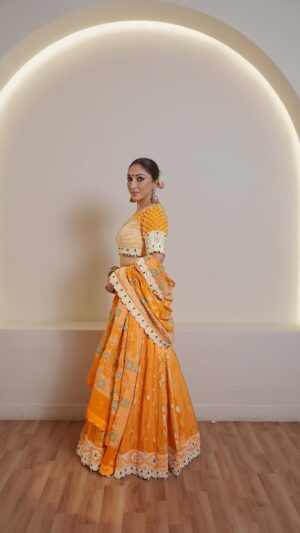 Mouli Ganguly Instagram - This isn’t just about tradition, it’s about how we keep it alive. Made in India, made with heart, and made to last 💫🙌🏻

Wearing : @bandhani.siddharthadaga 

[ Indian Fashion Brands , Homegrown , Made In India , Indian Textile , Wear Your Culture , Lehenga , Bandhani ]
