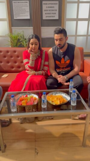 Munira Kudrati Instagram - Roza Time ….. But ☠️