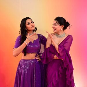 Munira Kudrati Instagram - Jab onscreen dushmane Offscreen mile 😅💞
📸 : @lightnshadow_portraits
